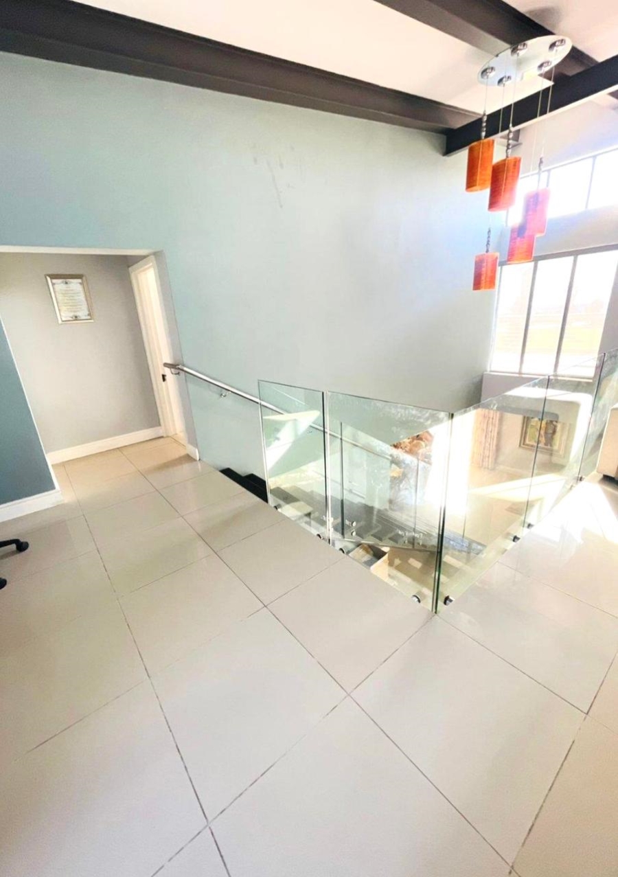 5 Bedroom Property for Sale in Gonubie Eastern Cape